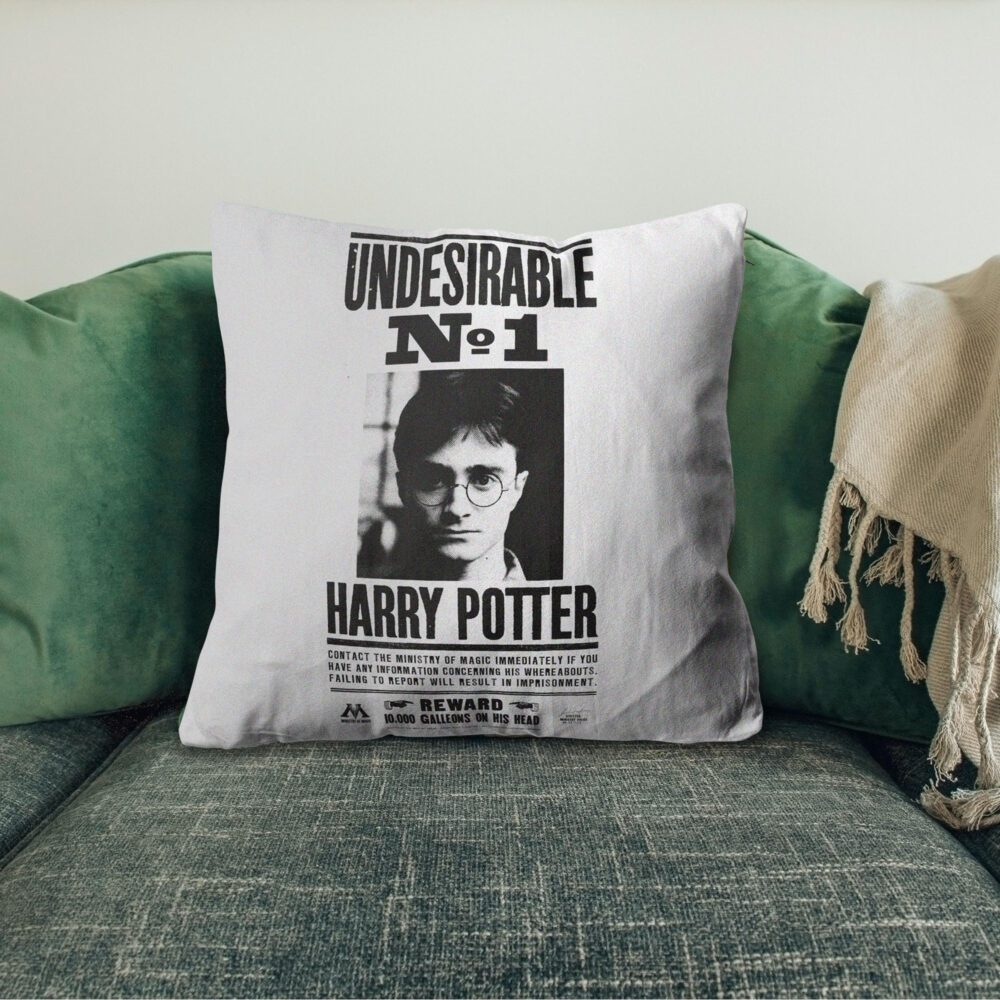 Wizarding World Yastık Model : Harry Potter Wanted Harry Potter Poter Serisinden Hediyelik ve Koleksiyonluk Harry Potter Wanted Yastık